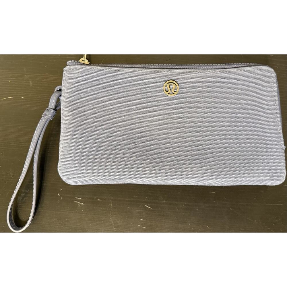 lululemon Curved Wristlet Bag With 2 Pockets & Cards Pockets Color: Blue EUC
